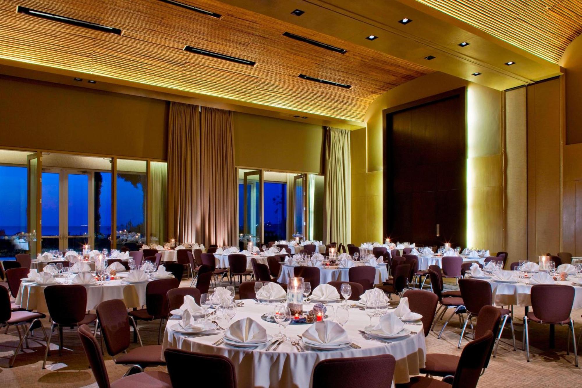 Hotel Paracas, A Luxury Collection Resort, Paracas Exterior photo The ballroom at the Four Seasons Hotel